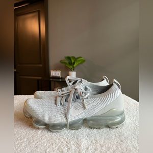 Nike Women's Sneakers - Light Gray